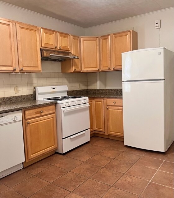 Building Photo - 4655 S 37th St