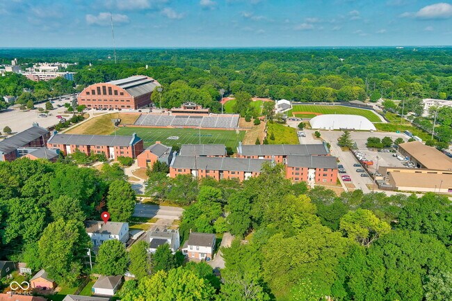 Building Photo - 5043 Boulevard Pl