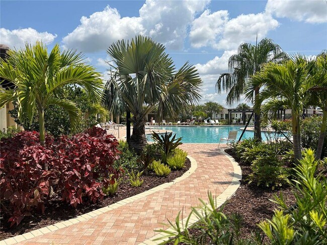 Building Photo - 17218 Reserva Dr