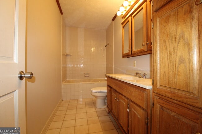 Building Photo - 16 Woodberry Dr