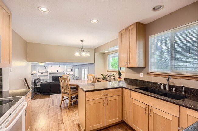 Building Photo - 13123 Spica Dr