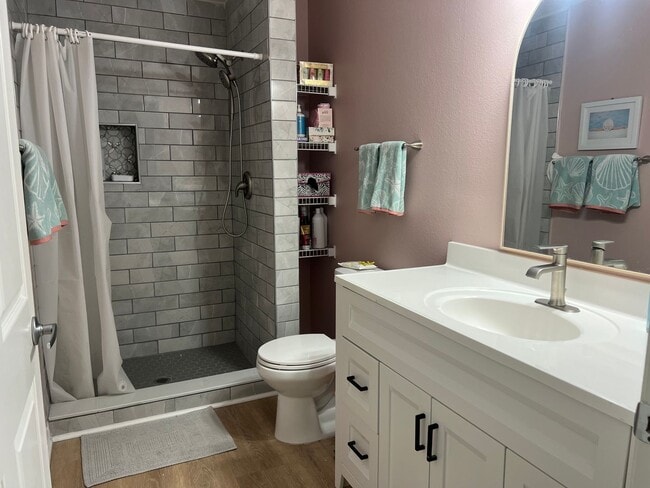 Building Photo - Beautifully Updated 3-Bedroom in Bridgepointe