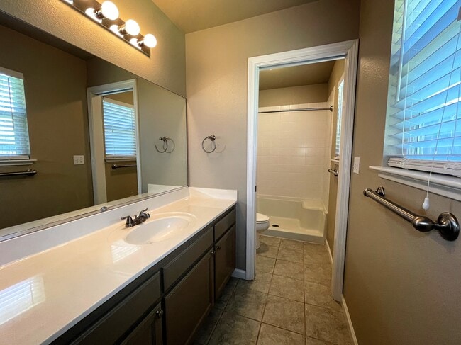 Building Photo - 3079 Boulder Dr