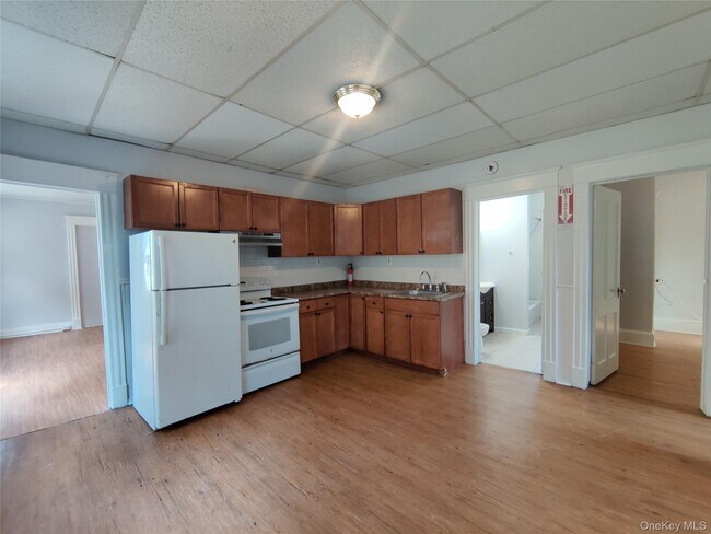 Building Photo - 85 N Hamilton St