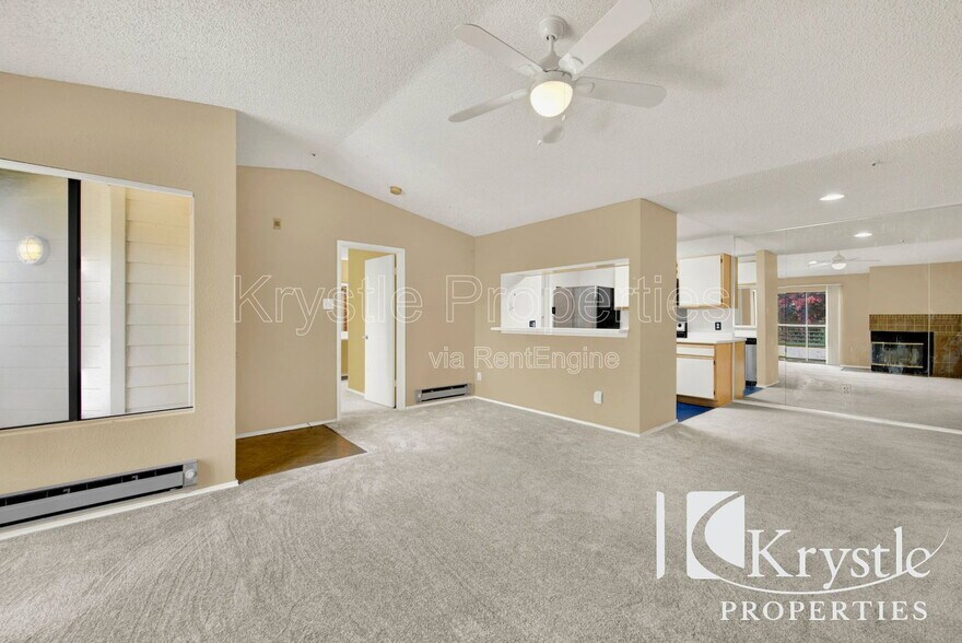 Building Photo - 1201 Glen Cove Pkwy