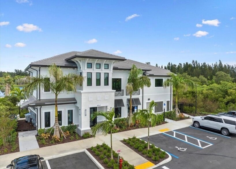 Building Photo - 8423 Pequod Ave
