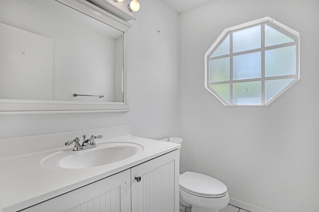 Building Photo - 604 Ocean Dunes Cir