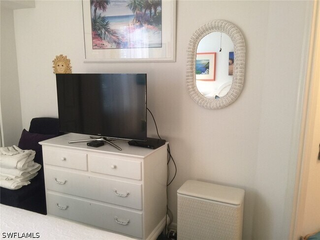 Building Photo - 100 L'Ambiance Cir