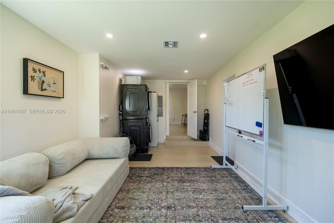 Building Photo - 7548 Adventure Ave