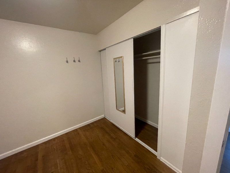 Building Photo - 2528 14th Ave Ct