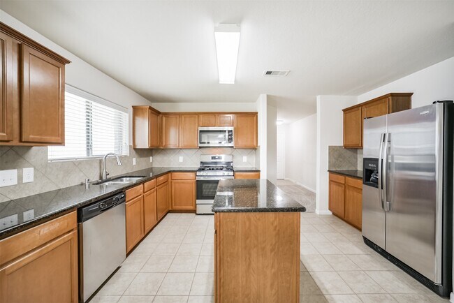 Building Photo - 21323 Slate Crossing Ln