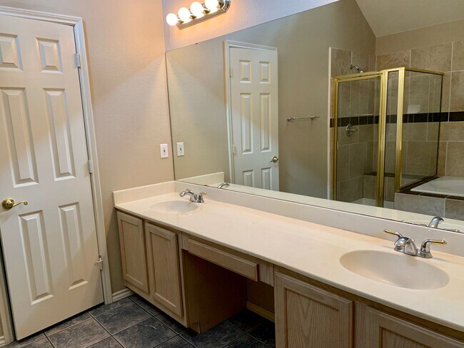 Building Photo - Cavender