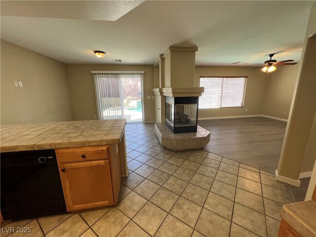 Building Photo - 7625 Good Fortune Ct