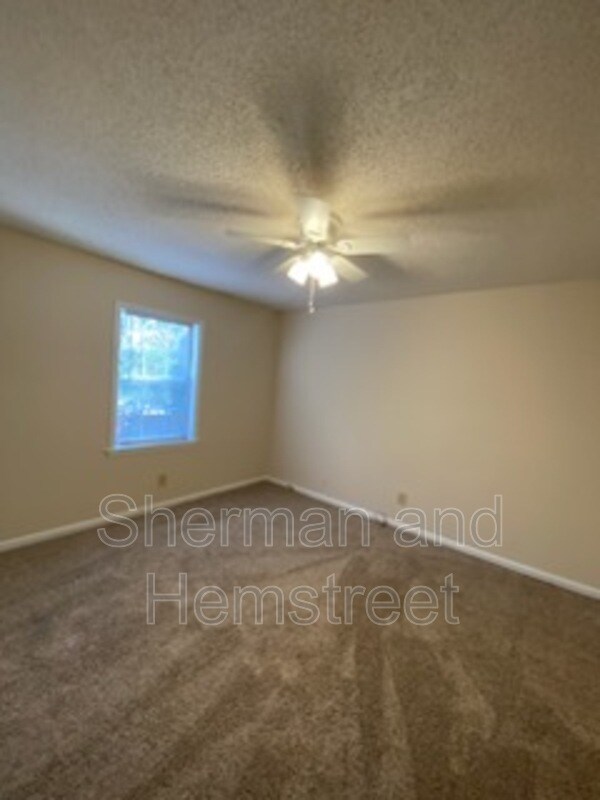 Building Photo - 2738 Blount Ave