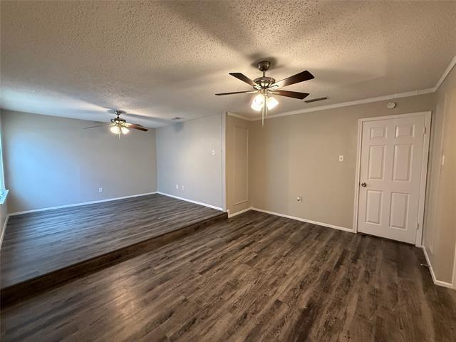 Building Photo - 1121 Via Del Rey