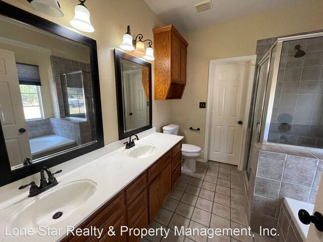 Building Photo - 3 br, 2 bath House - 596 Rocking C Dr