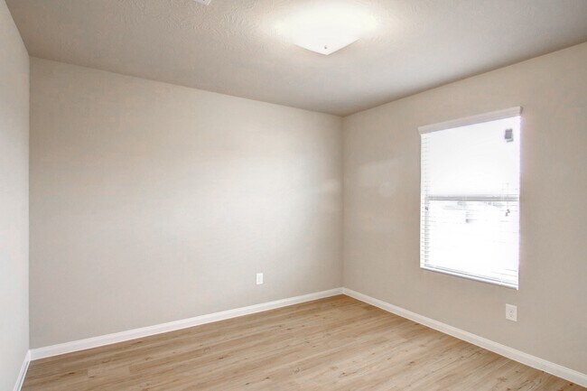 Building Photo - 2403 Thorney Ct