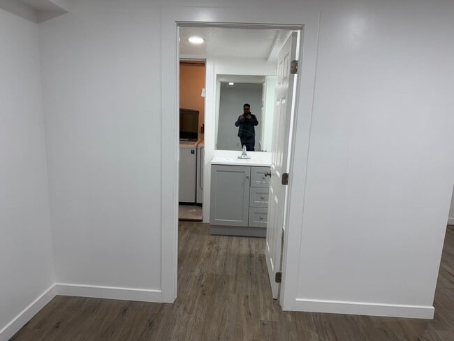 Building Photo - 2506 N Geranium Dr