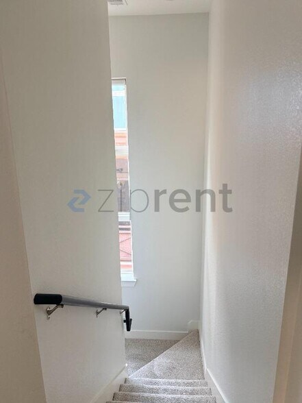 Building Photo - Unit 4104