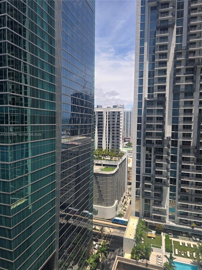 Building Photo - 300 Biscayne Blvd Way