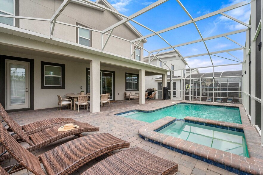 Building Photo - 9052 Sommerset Hills Dr