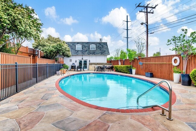Building Photo - A must see Dallas Condo!