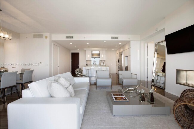 Building Photo - 9705 Collins Ave