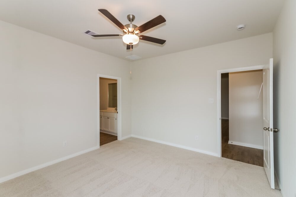 Building Photo - 401 Sunny Highlands Dr