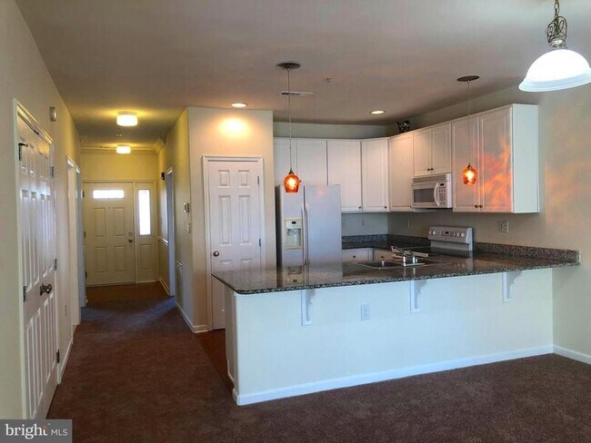Building Photo - 17432 Slipper Shell Way