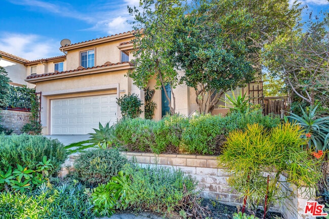 Building Photo - 12440 La Cresta Way