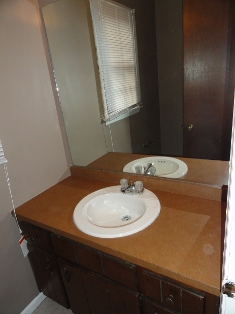 Building Photo - 2870 Lakemont Dr SW