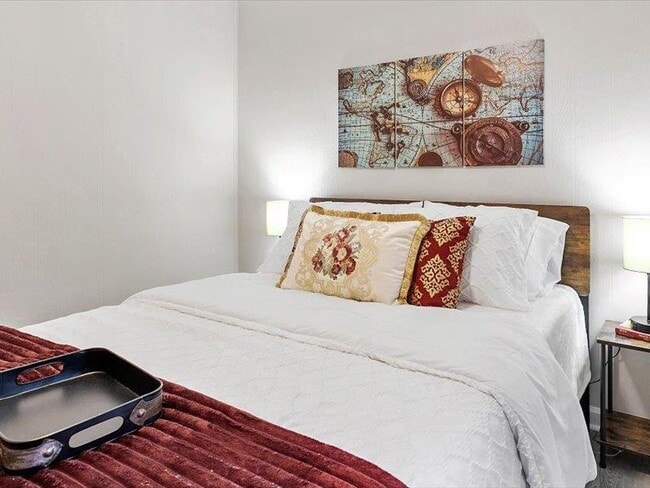 Building Photo - 1835 Portland Ave