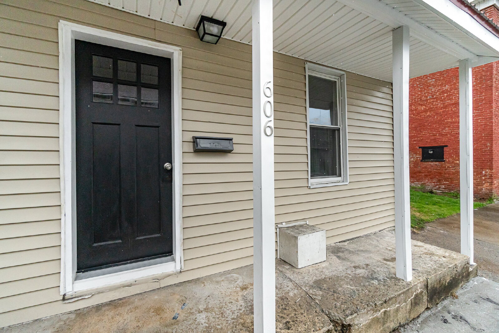 Building Photo - 606 North St