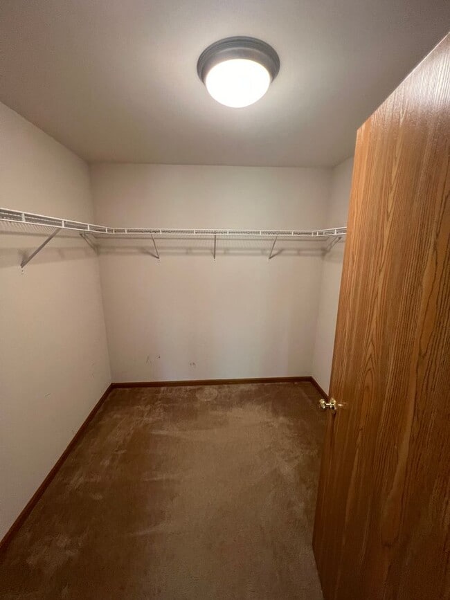 Building Photo - North Pointe Condo