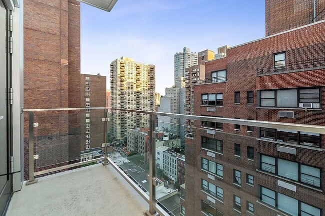 Building Photo - 227 Lexington Ave