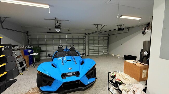 Building Photo - 212 SW 179th Ave