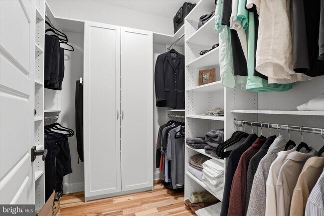 Building Photo - 159 Green Ln