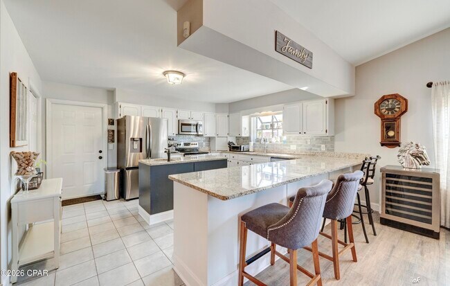 Building Photo - 707 Plantation Cir