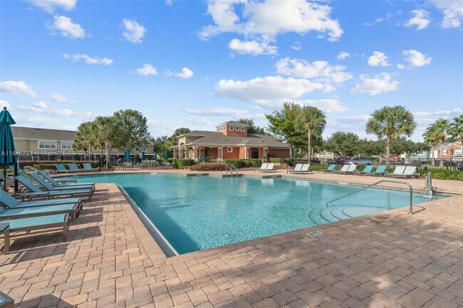 Building Photo - 4481 SW 49th Ave