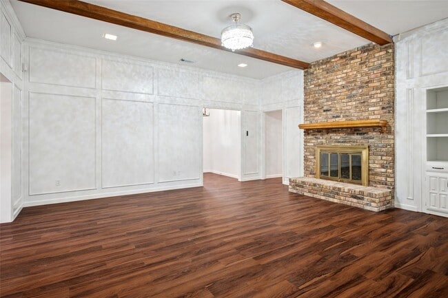 Building Photo - 5502 Coronado Dr