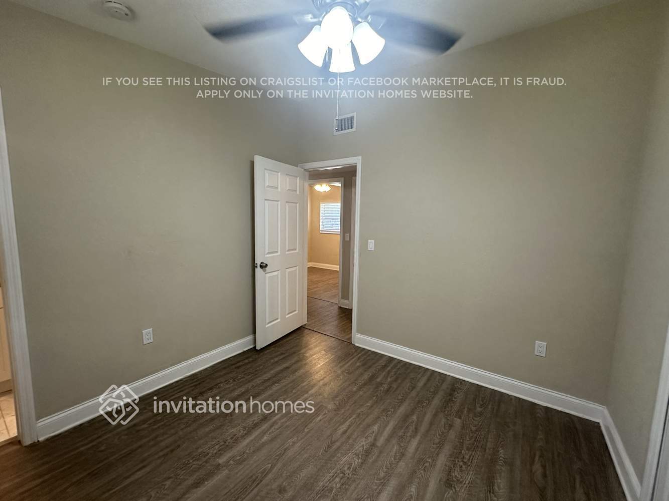 Building Photo - 3621 Sutton Dr