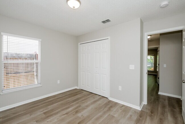 Building Photo - 10613 Opus Dr