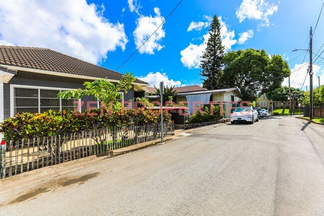 Building Photo - 3 bedroom, 2.5 bath home for rent in Lower...