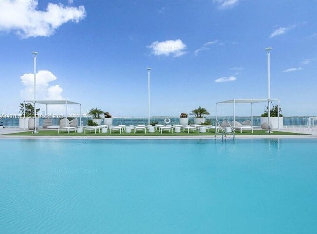 Building Photo - 770 Claughton Island Dr