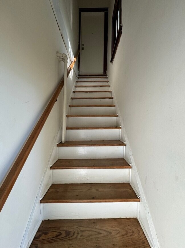 Building Photo - 159 N 4th St