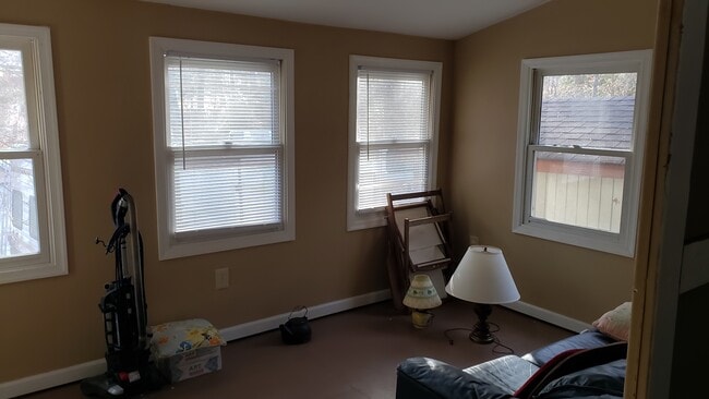 Building Photo - 1222 N Independence Dr