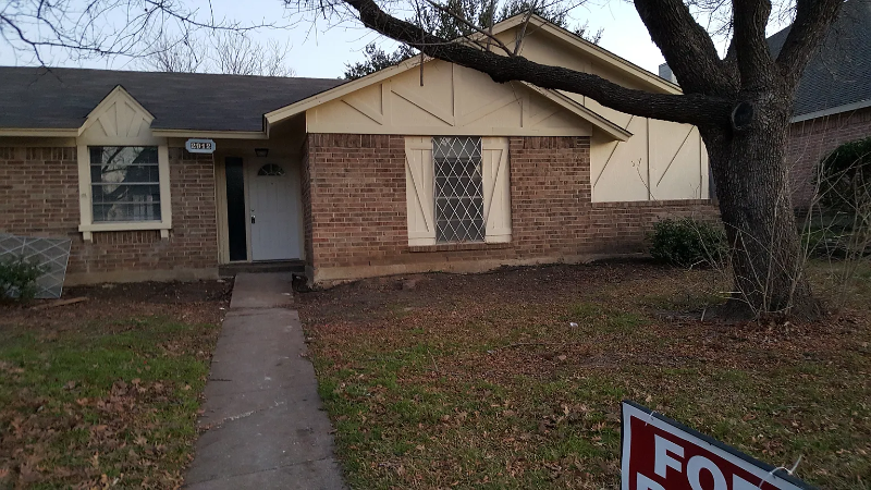 Building Photo - 2912 Emerald Dr