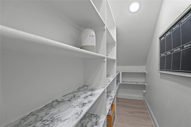 Building Photo - 890 Stanley St