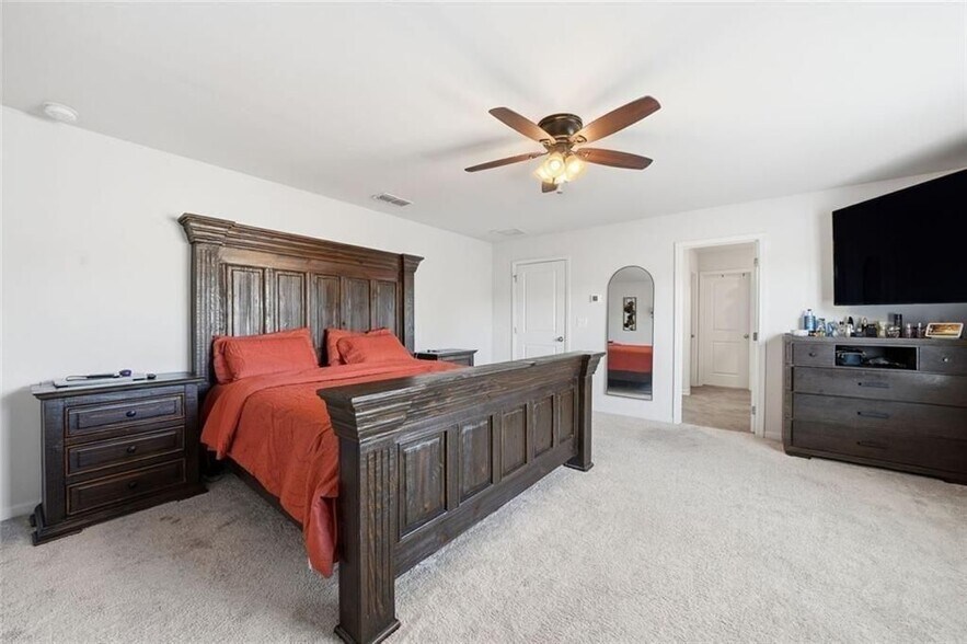 Building Photo - 196 Summit Pointe Dr