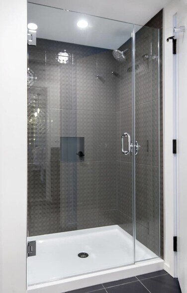 Building Photo - 345 Harrison Ave